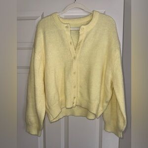 Daily Drills Button up Sweater in Lemonade!! Size xs/s